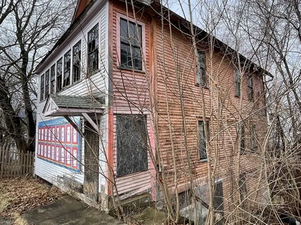 18 Victory St, Adams, MA 01220