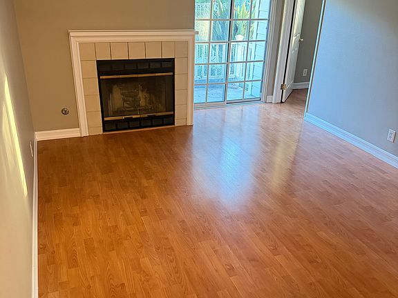 2nd image of 6628 Clybourn Ave Unit 131