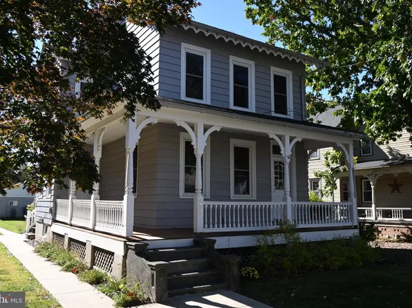 322 Juniper St, Quakertown, PA 18951