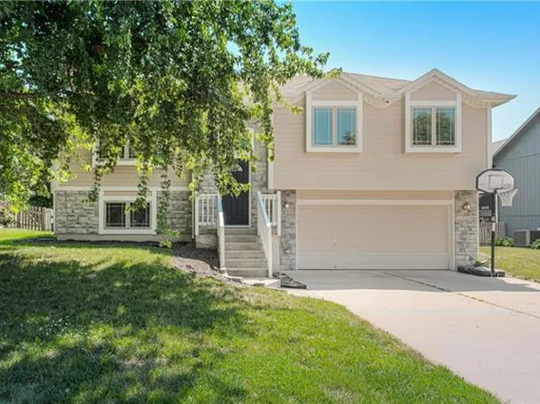 11605 N Manning Ave, Kansas City, MO 64157