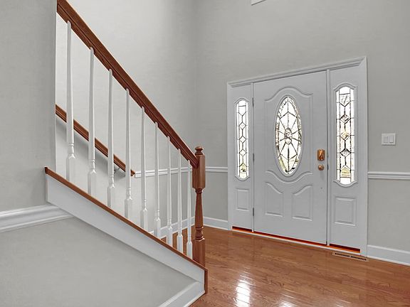 The 2 story front foyer!