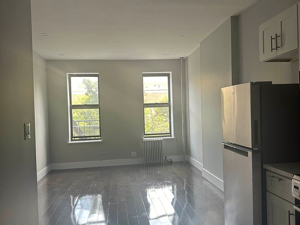 2nd image of 291 Pleasant Ave APT 3C