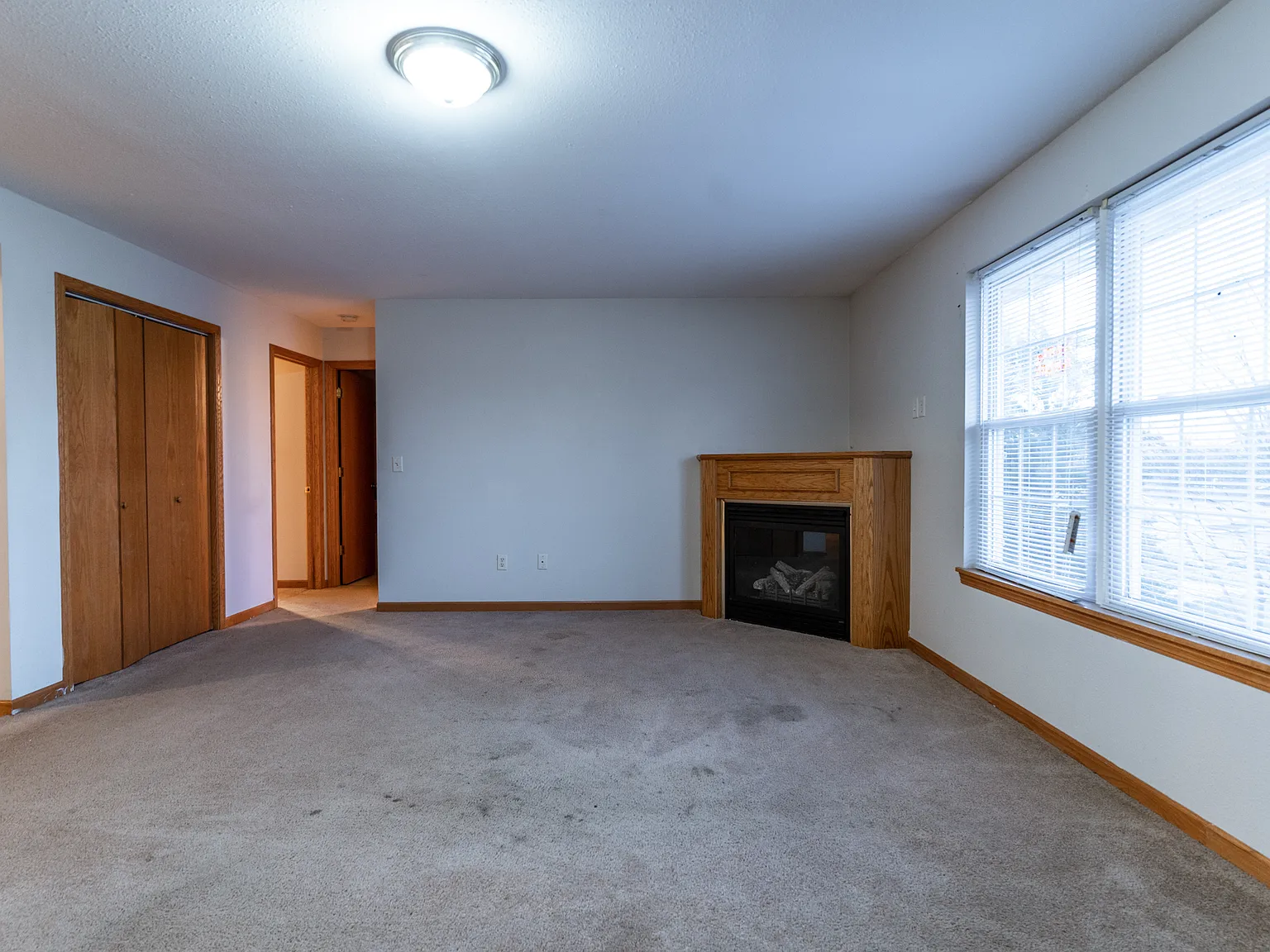 956 School Street — Photo 4