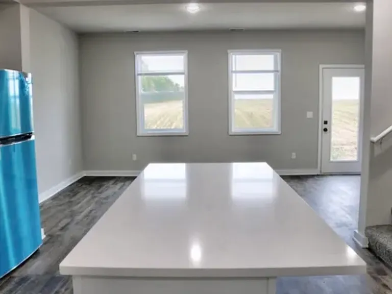 1358 S Main St — Photo 5