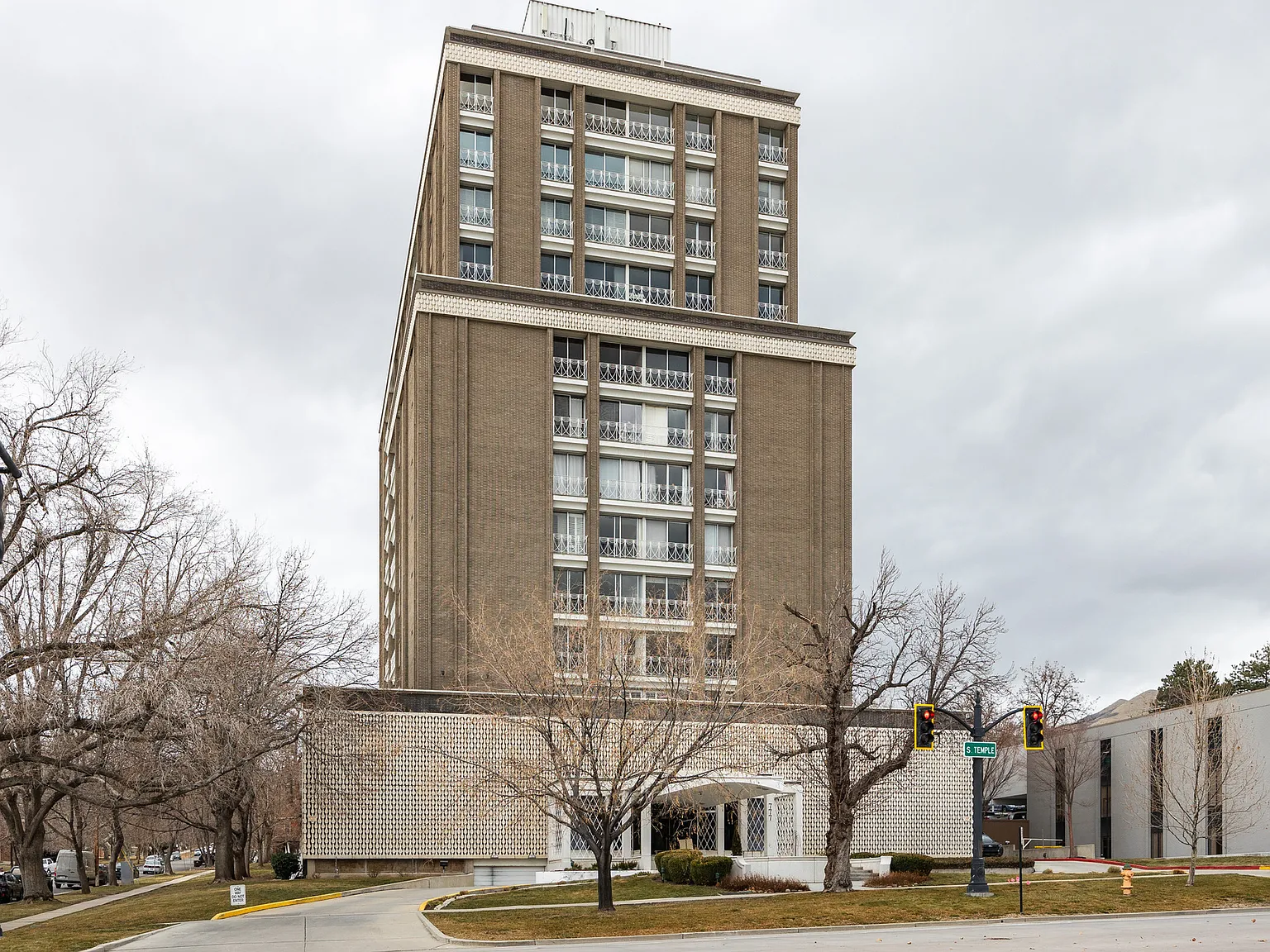 2 bed, 1141 sqft, $2,495 — Photo 4