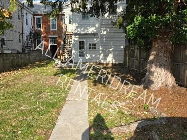 205 Baltimore St Floor 2, Hanover, PA 17331