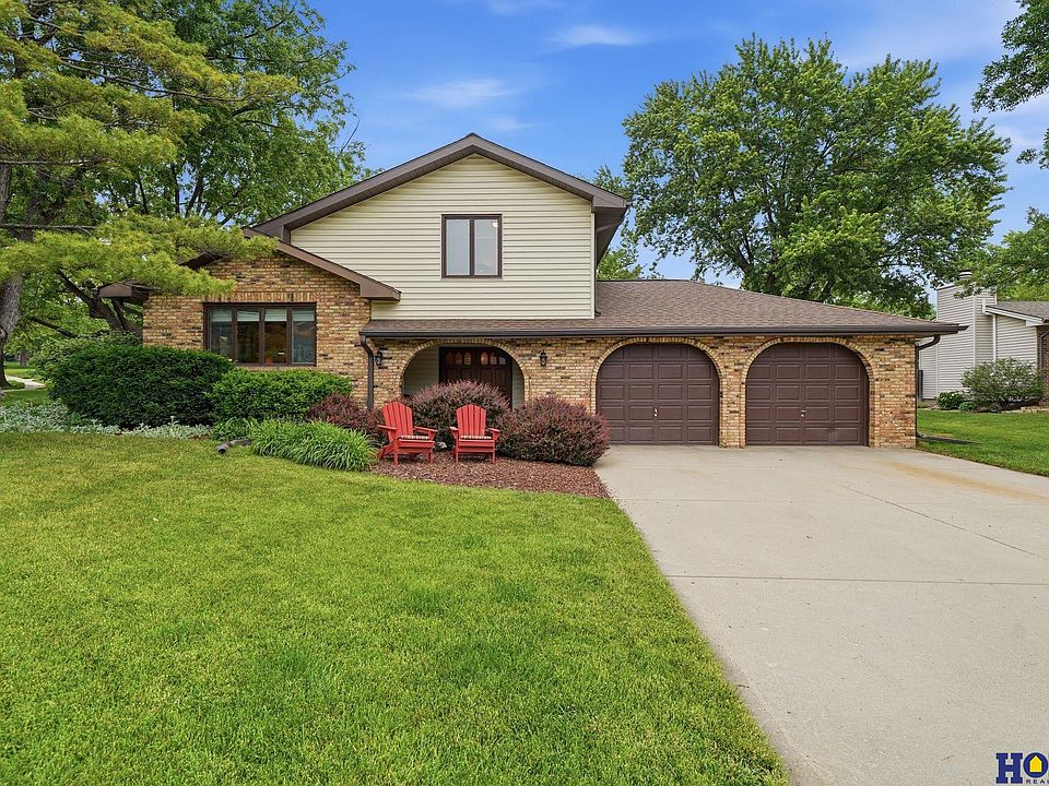 1st image of 6500 Applewood Dr
