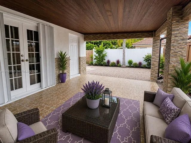 4 bed, 2.0 bath, 1315 sqft, $3,000 — Photo 3