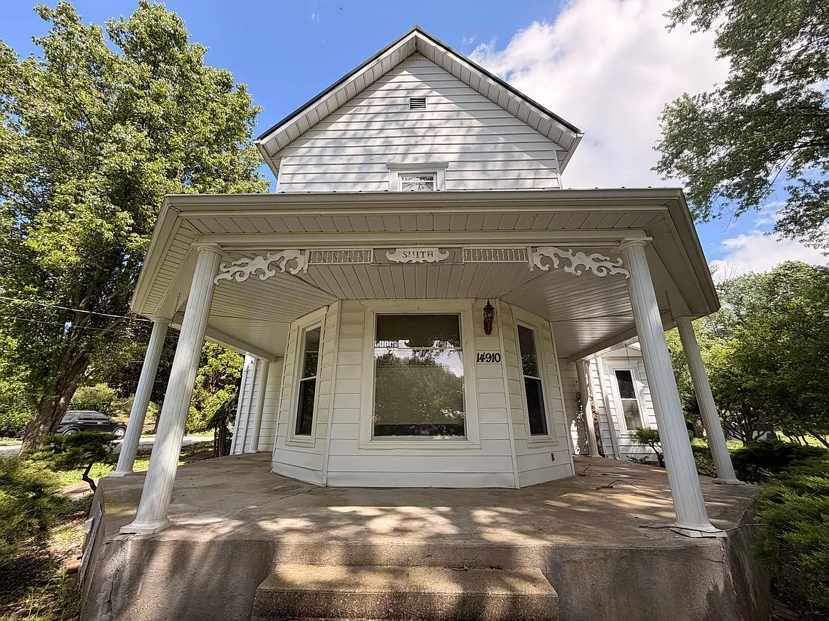 Building Photo - 14910 N Northwest Rd