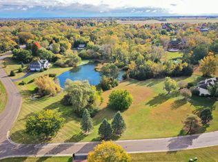 7110 Prairie Dr, Spring Grove, IL 60081