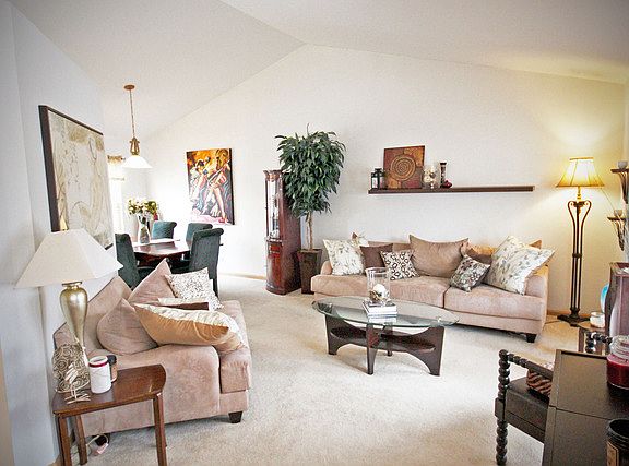 4th image of 24328 Crabtree Ct