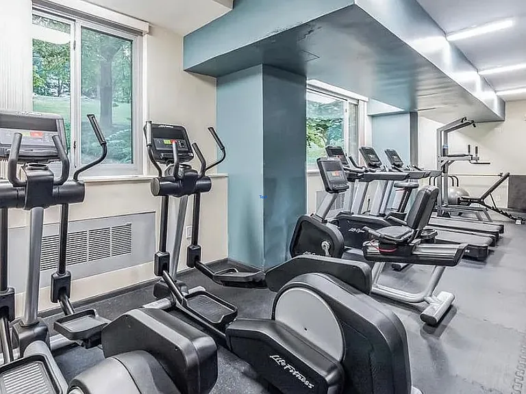 4200 Cathedral Ave NW #215 — Photo 6