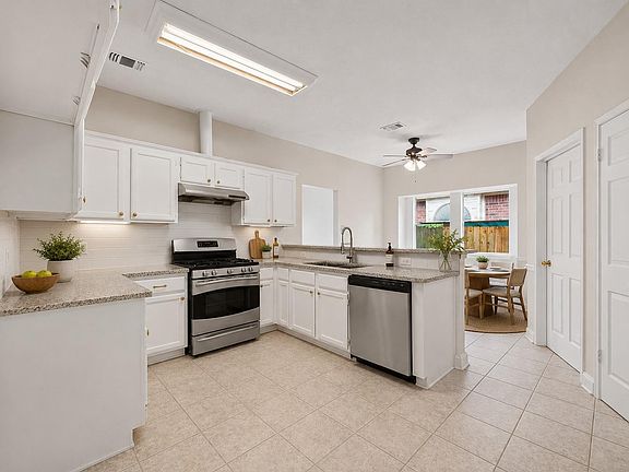 5th image of 17647 Glenwolf Dr