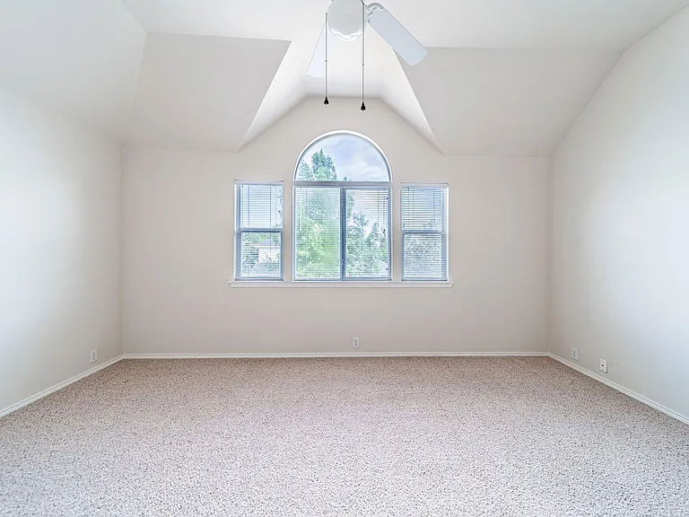 6870 Winston Dr — Photo 34