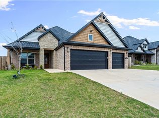 1430 Paragon Dr, Centerton, AR 72719