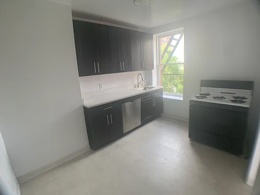 Rented by Compass | media 16