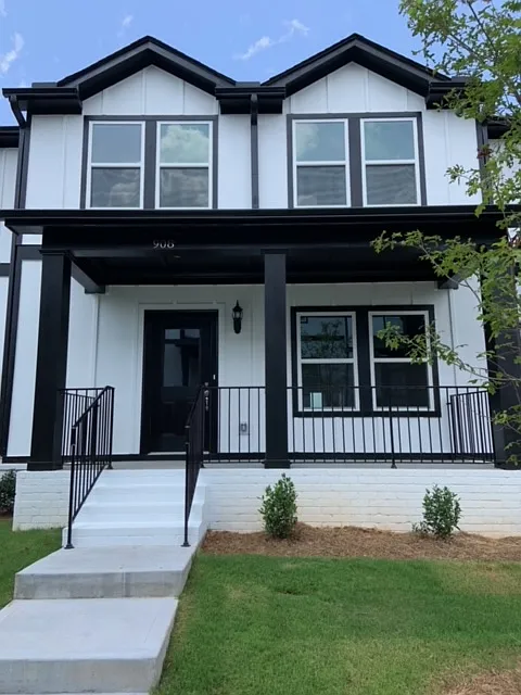 908 Sweetwater Grv