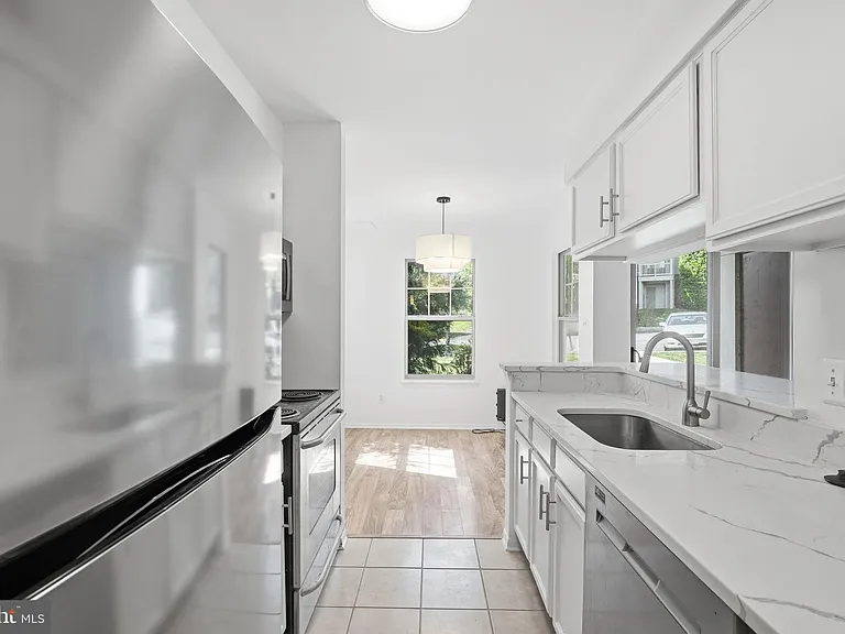 1703 Ascot Way #D — Photo 9