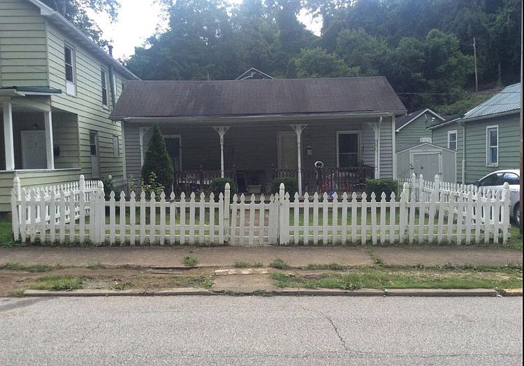 1st image of 834 Greendale Dr