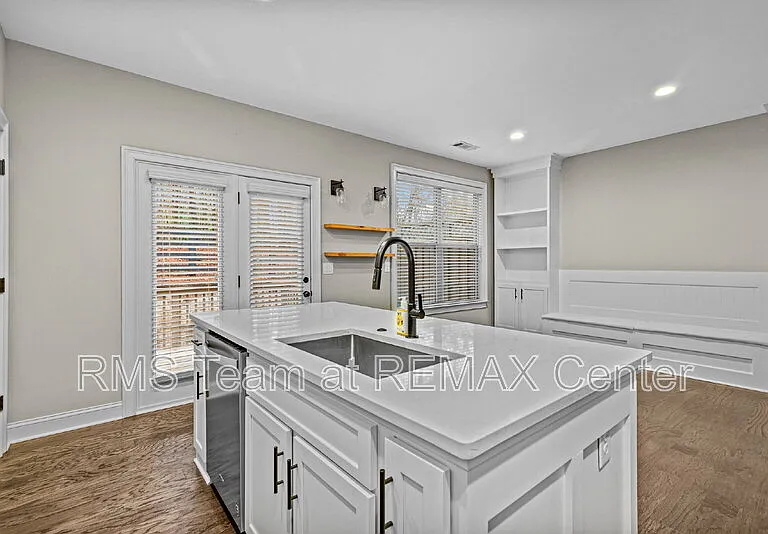 3209 Hallmark Ln — Photo 12