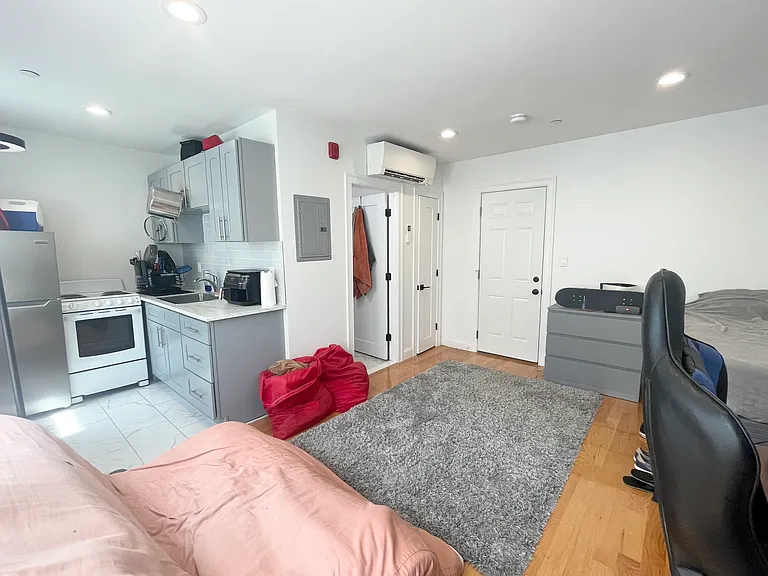 325 Newport Ave #44 — Photo 3