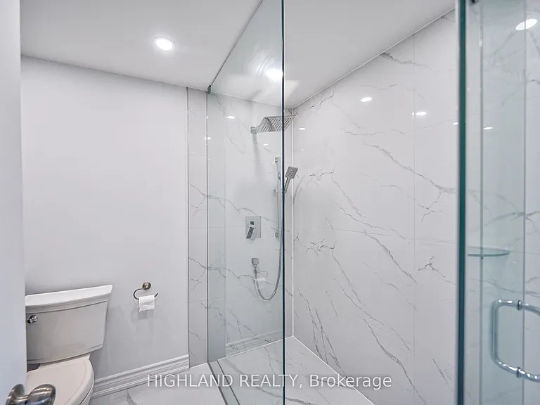 6455 Tisler Cres — Photo 26