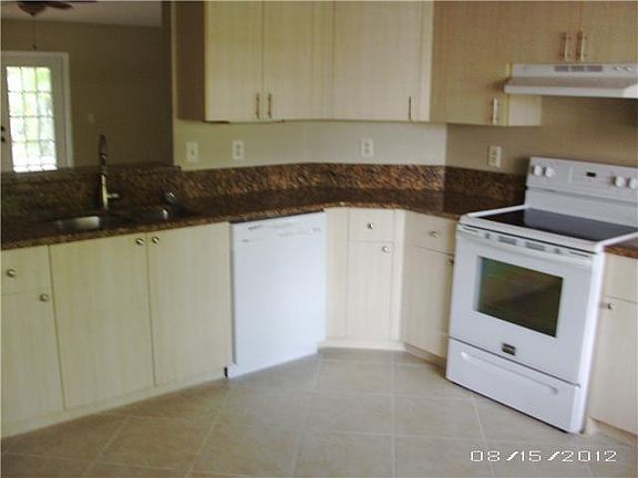 3rd image of 741 NW Sharpe Street