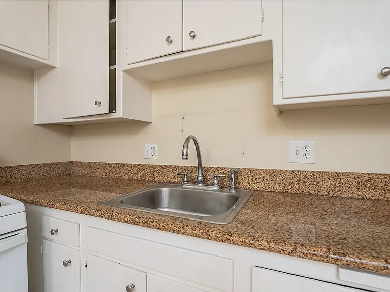 2732 San Jose Way — Photo 18