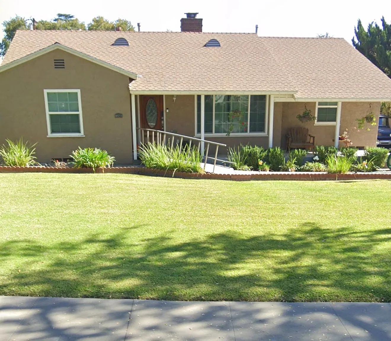4 bed, 1686 sqft, $4,200 — Photo 1