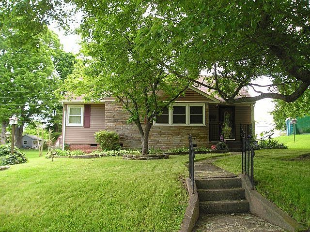 2nd image of 413 Crescent Hill Rd