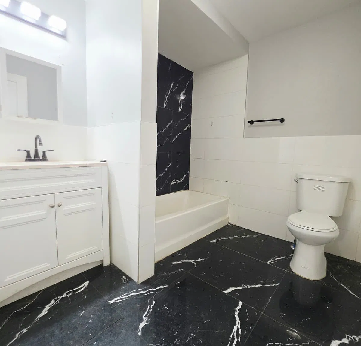 26 Yale Ave — Photo 4
