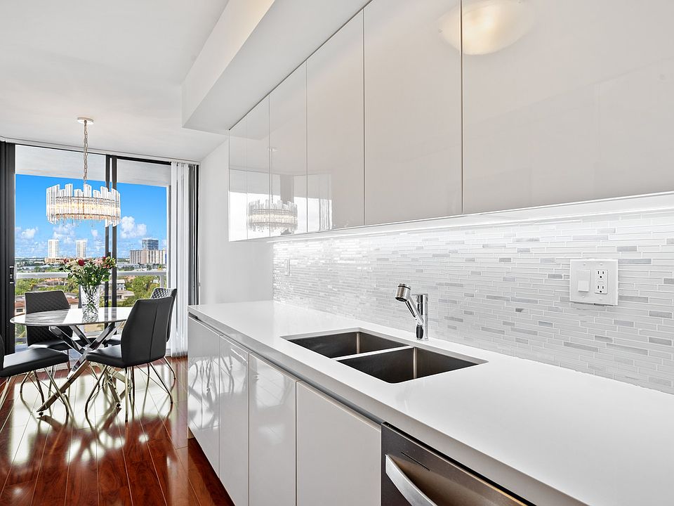 1st image of 3598 Yacht Club Dr APT 902