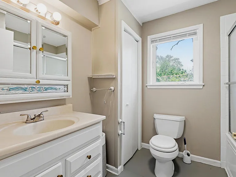 8304 Dangerfield Pl — Photo 36