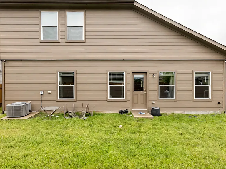 1030 Apricot Ln — Photo 10