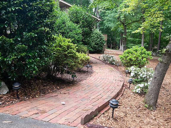 Brand new lights for your walkway