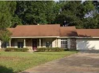 396 Woodcliff Dr, Jackson, MS 39212