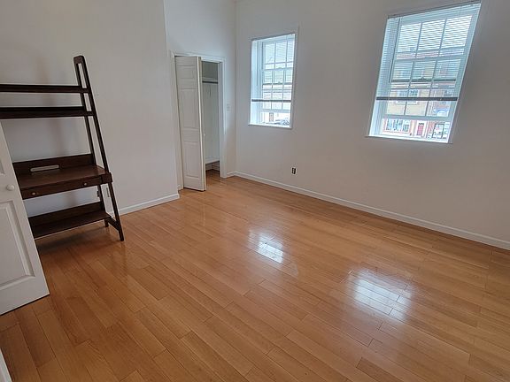 3rd image of 640 Washington Ave #2F