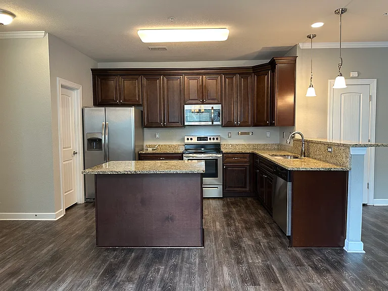 700 Albertine Ct — Photo 9