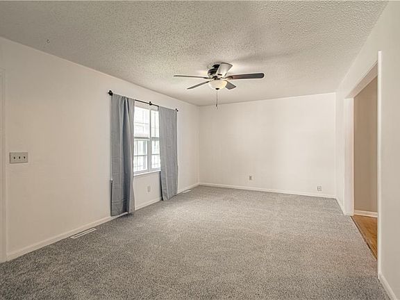 4th image of 7016 Monroe Ave