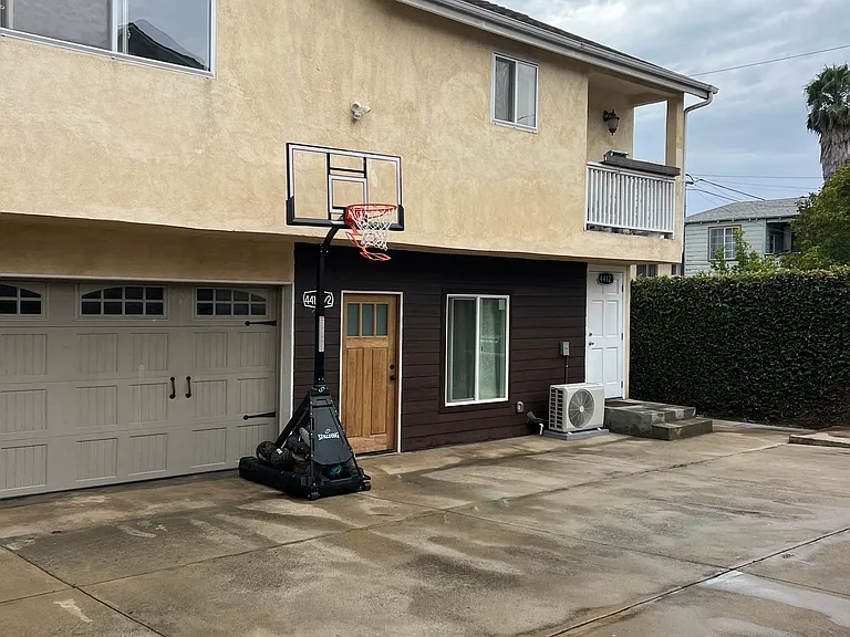 4412 Russell Ave — Photo 4