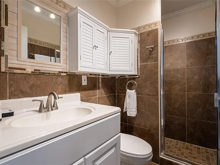 2140 Pinehurst St — Photo 17