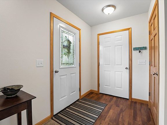 3rd image of 721 Grove St