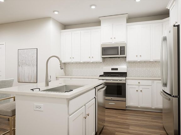 3rd image of 42722 Darala Dr
