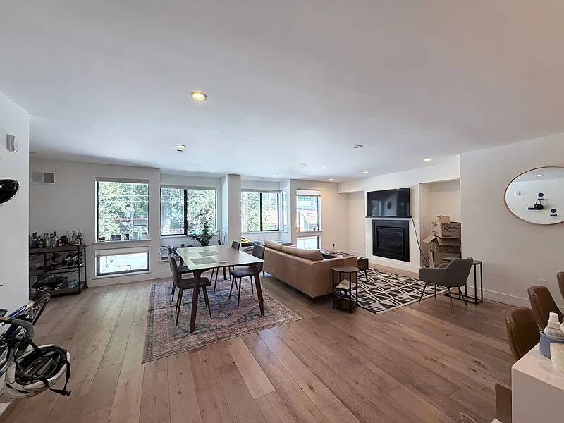 85 Brosnan St #3
