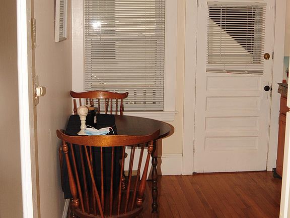 3rd image of 43 Eddie St #1L
