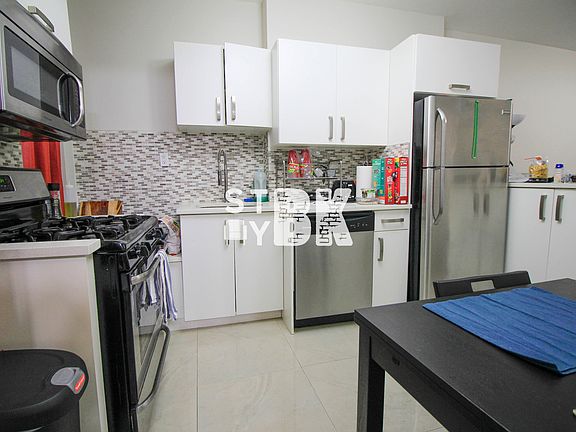 4th image of 311 Van Buren St #3A
