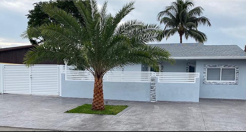 2nd image of 5520 NW 194 Circle Ter