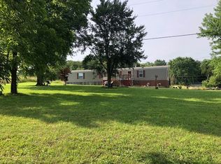 2351 Holt Town Rd, Newport, TN 37821