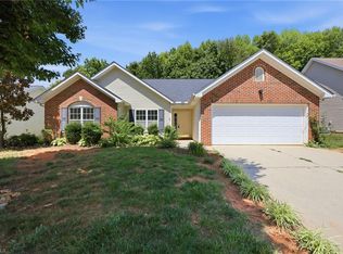 514 Walnut Crossing Dr, Whitsett, NC 27377