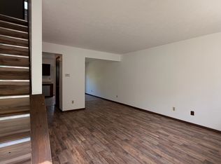 900 5th St #9, Brilliant, OH 43913